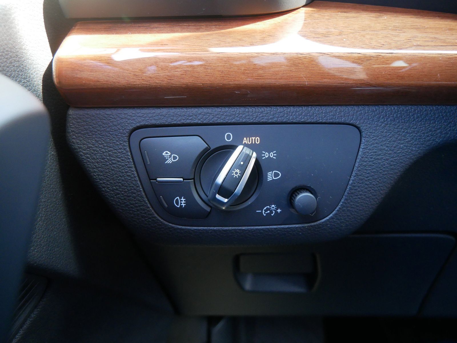 Thumbnail: 2023 Audi Q5 - 32