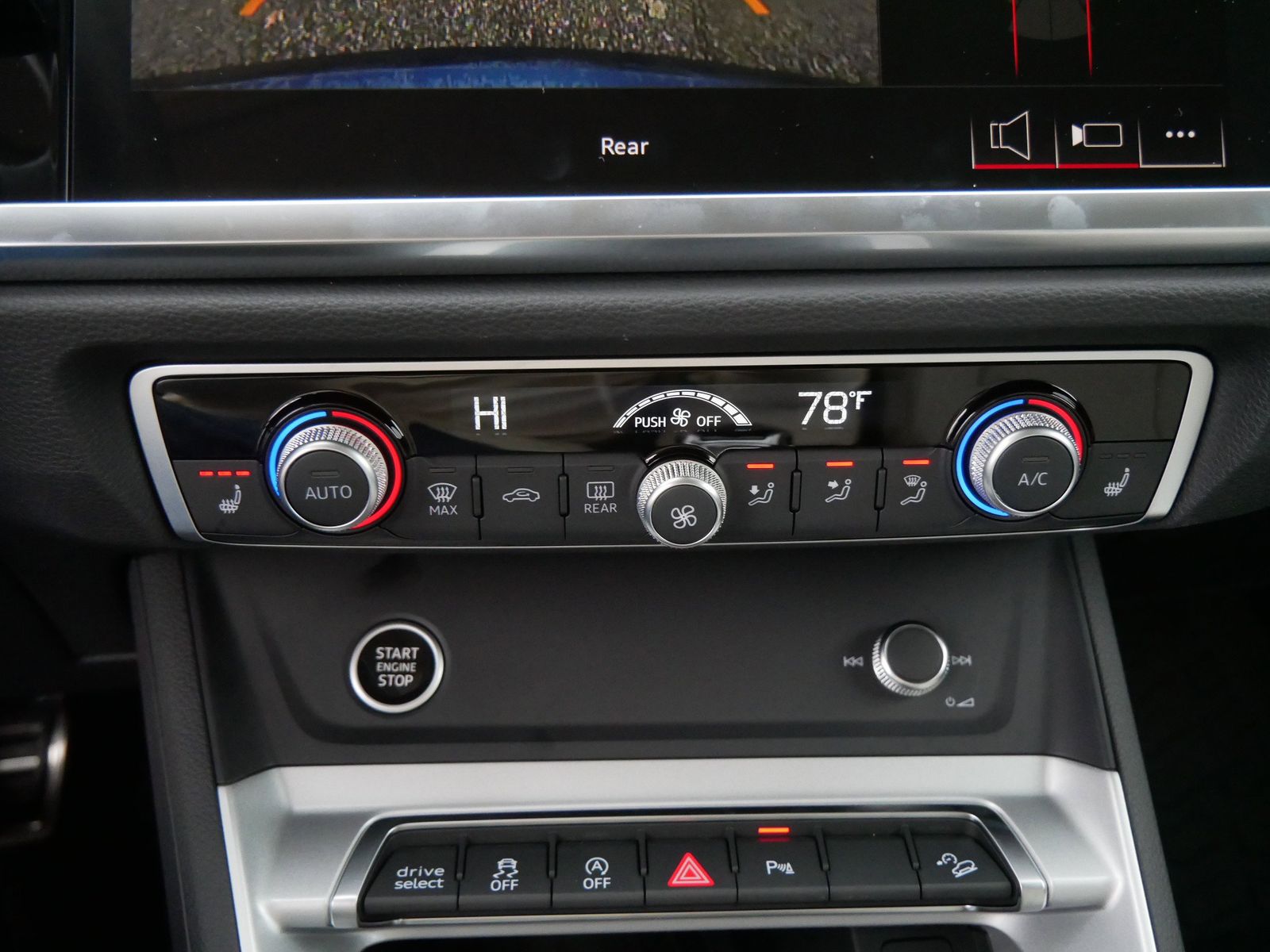 Thumbnail: 2025 Audi Q3 - 19