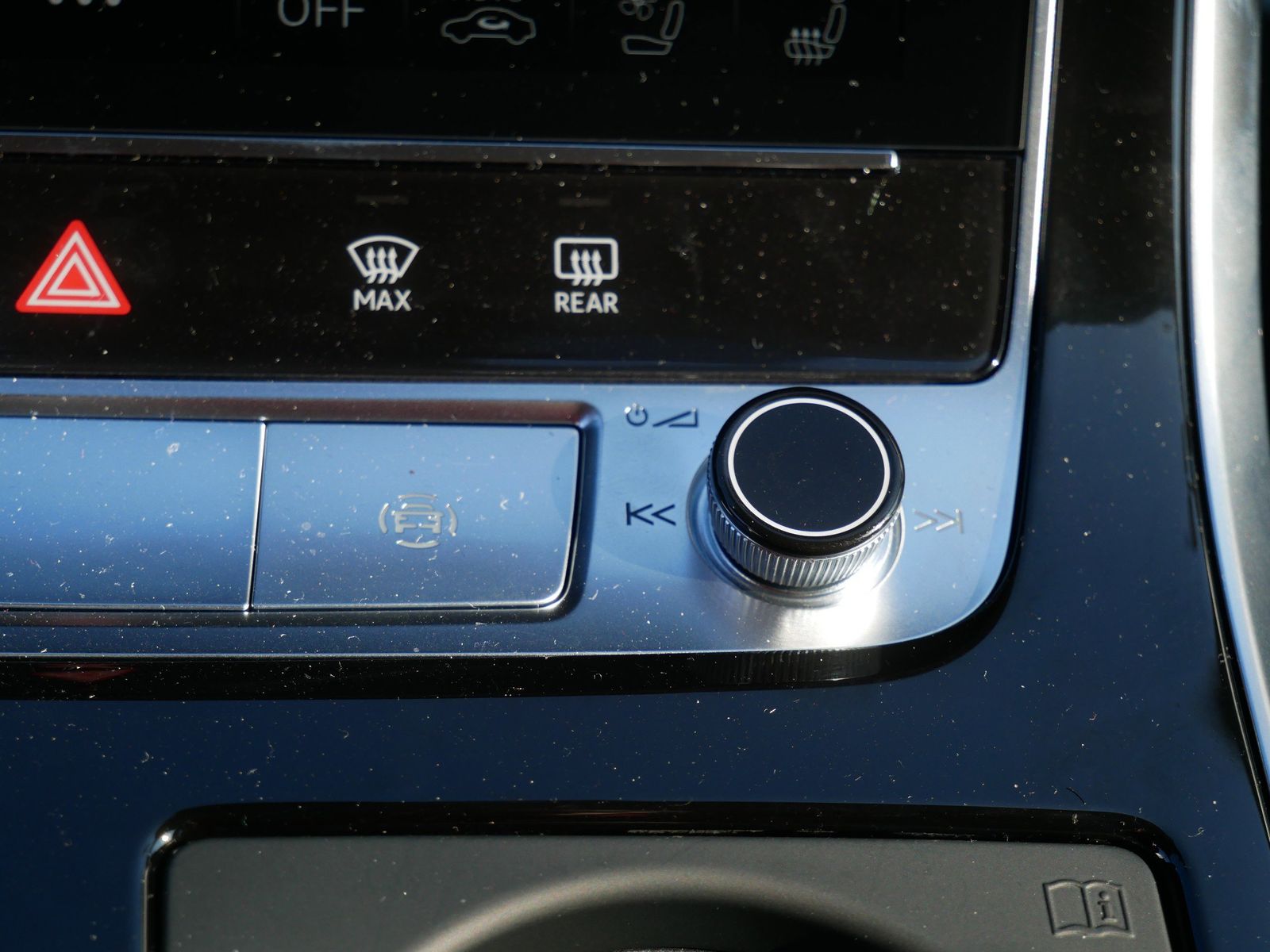 Thumbnail: 2026 Audi Q7 - 21