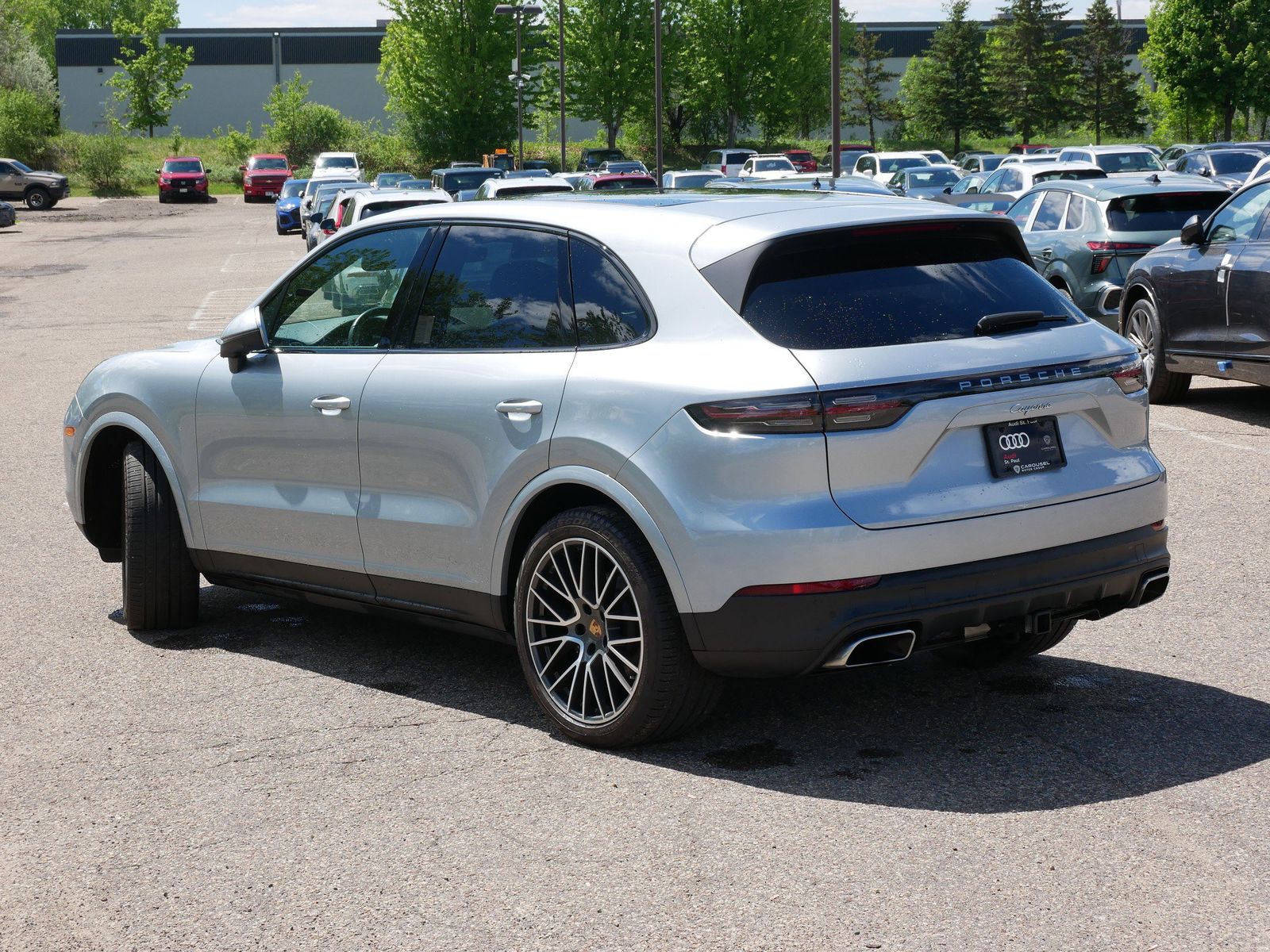 Thumbnail: 2023 Porsche Cayenne - 3