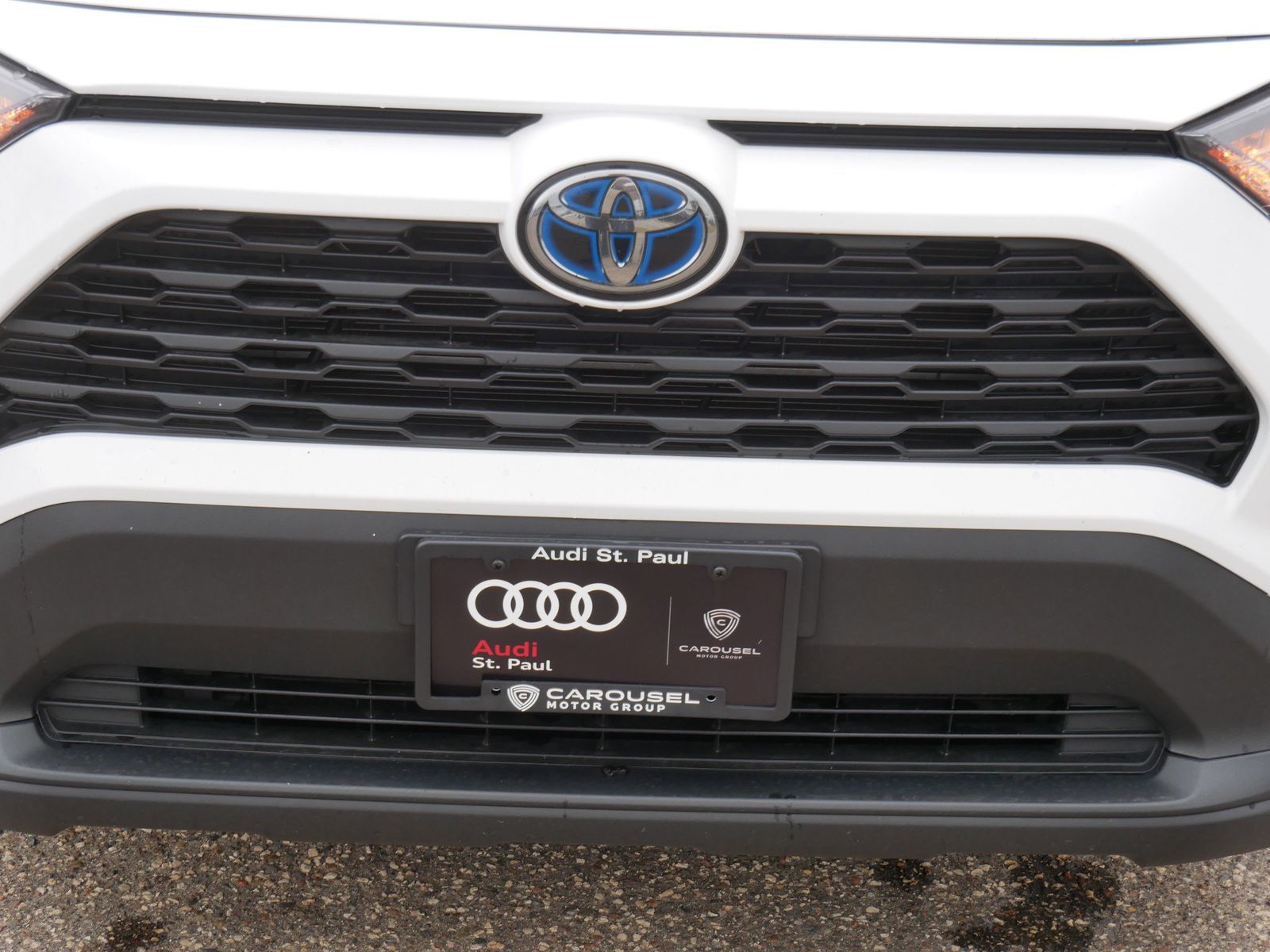 Thumbnail: 2019 Toyota RAV4 - 8