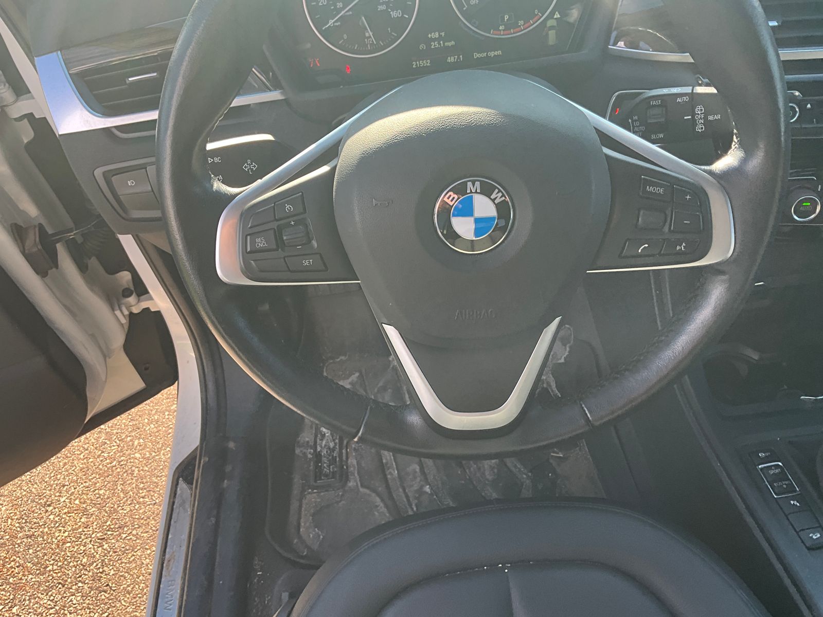 Thumbnail: 2018 BMW X1 - 17
