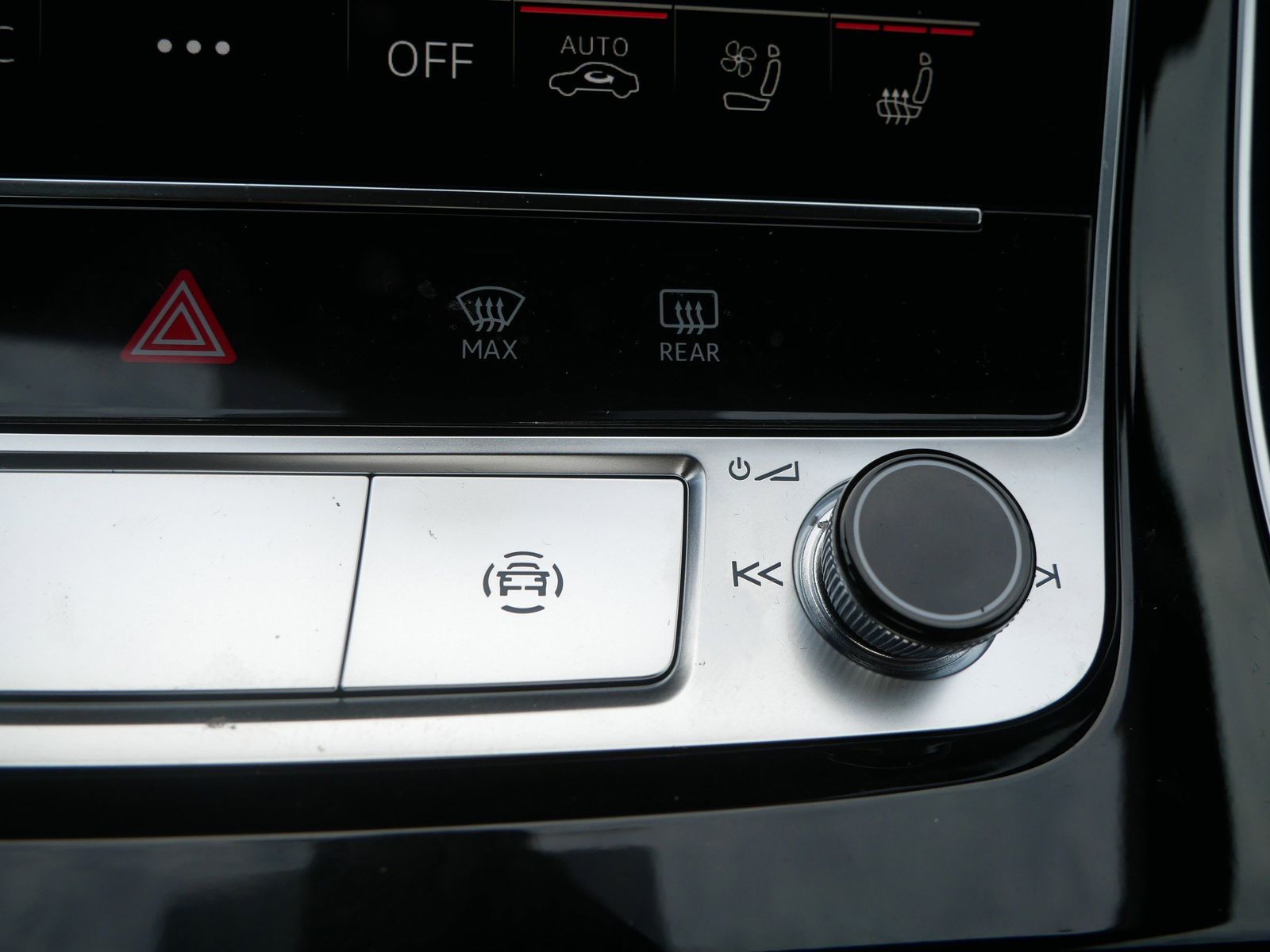 Thumbnail: 2026 Audi Q7 - 19