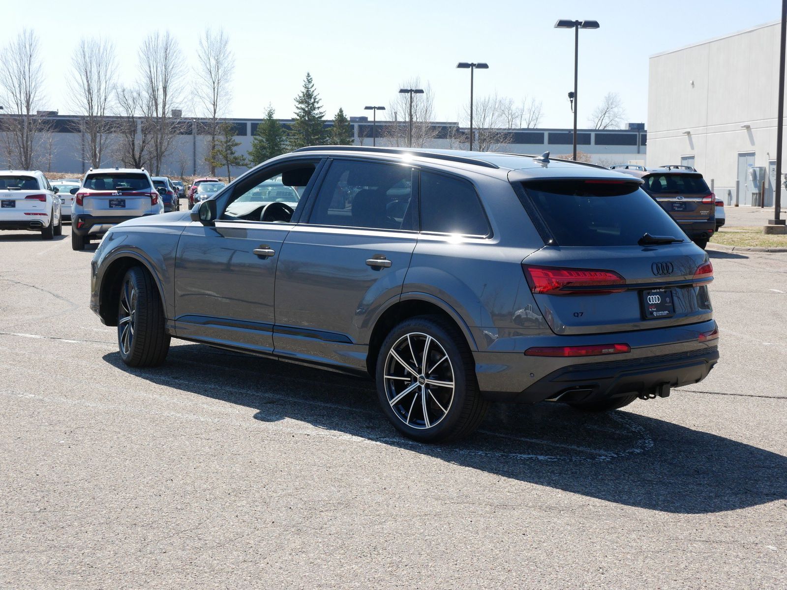 Thumbnail: 2026 Audi Q7 - 3