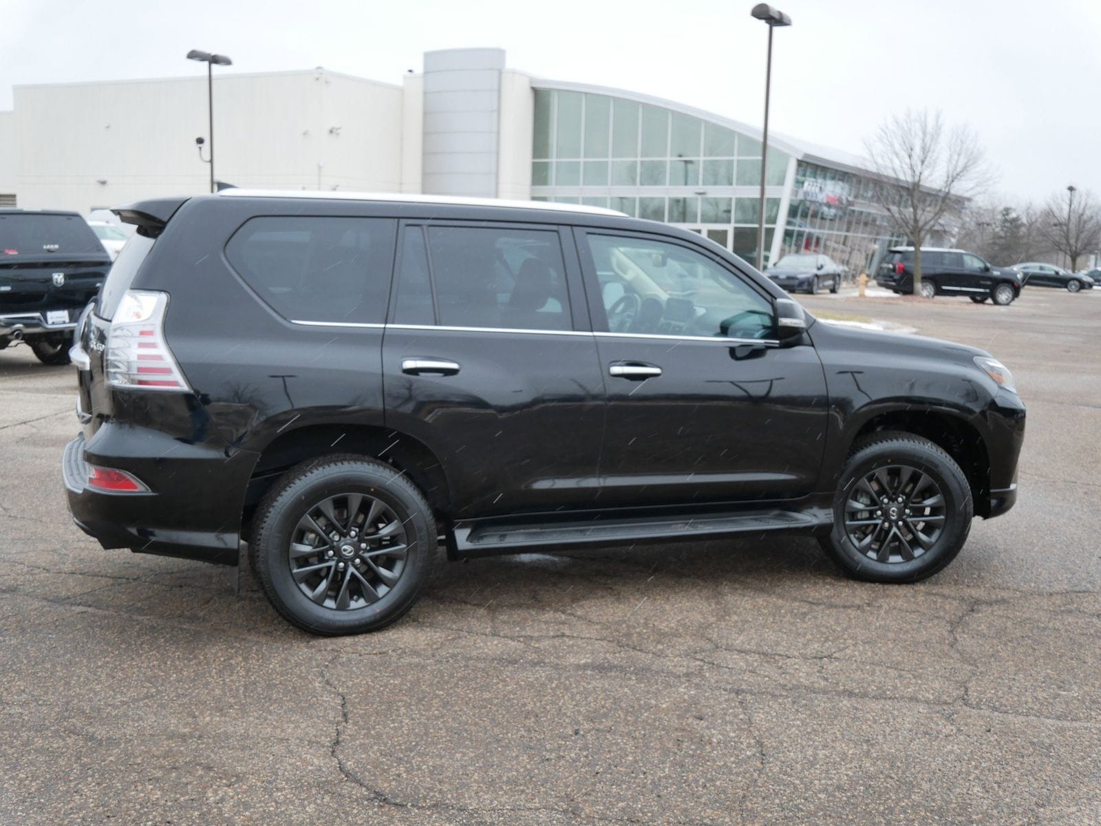 Thumbnail: 2022 Lexus GX - 4