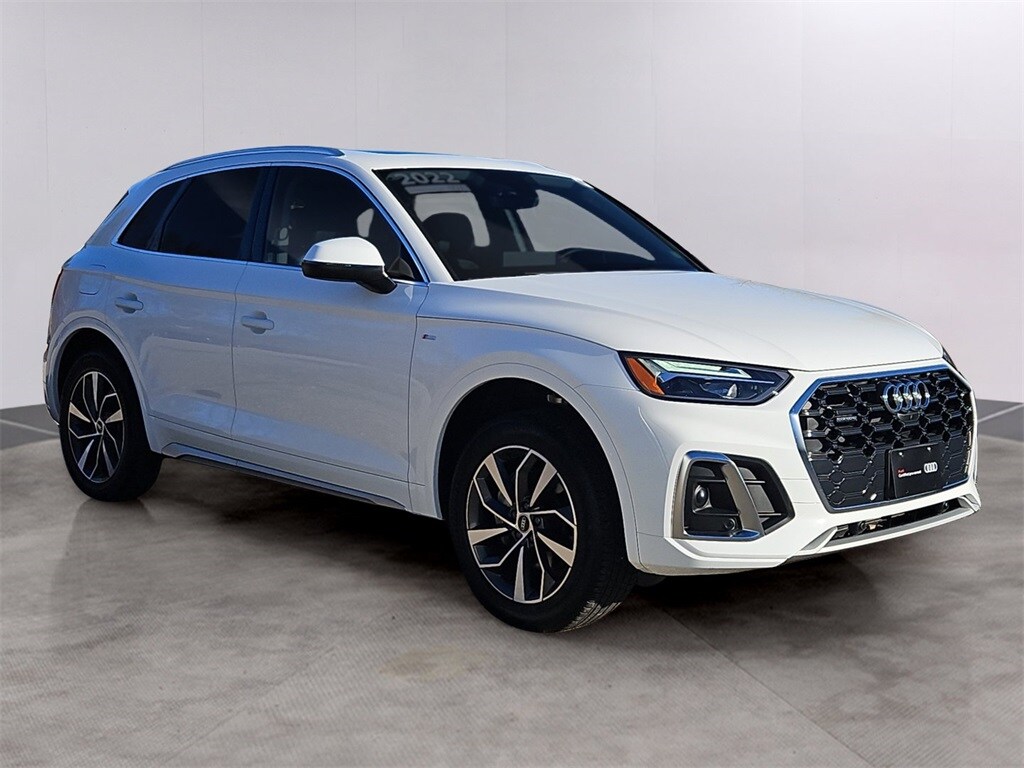 2022 Audi Q5 45 S line Premium photo 2