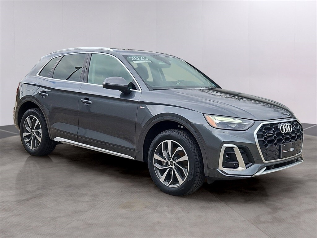 2025 Audi Q5 45 S line Premium photo 3