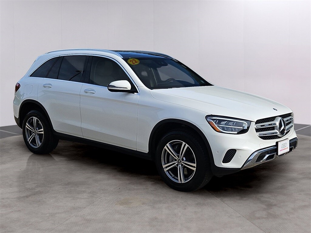 2022 Mercedes Benz GLC 300 4MATIC photo 3