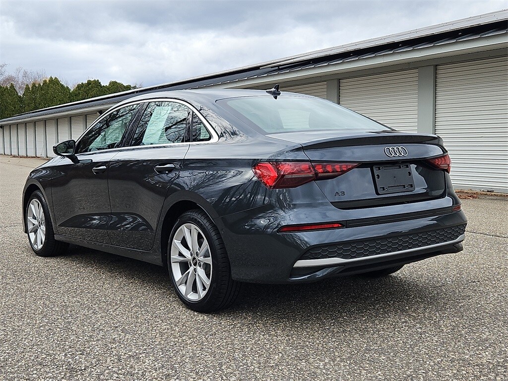 2025 Audi A3 40 Premium photo 4