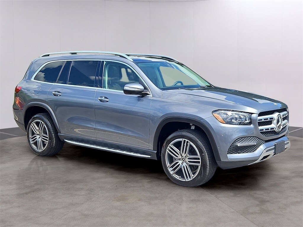 2023 Mercedes Benz GLS 450 4MATIC photo 3