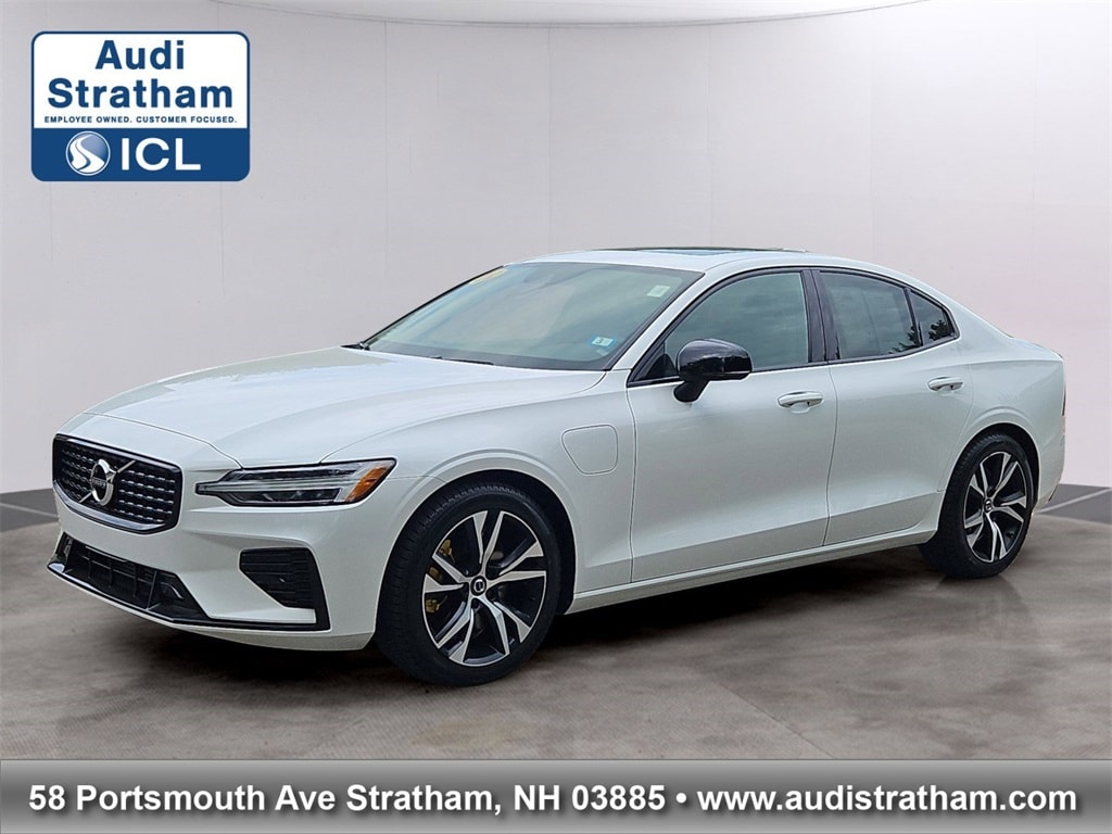 Used 2022 Volvo S60 Recharge Plug-In Hybrid T8 R-Design Expression Sedan