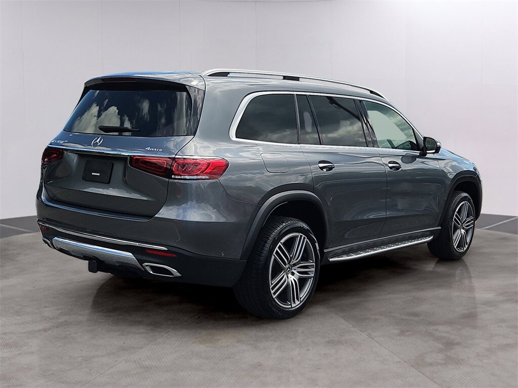 2023 Mercedes Benz GLS 450 4MATIC photo 4