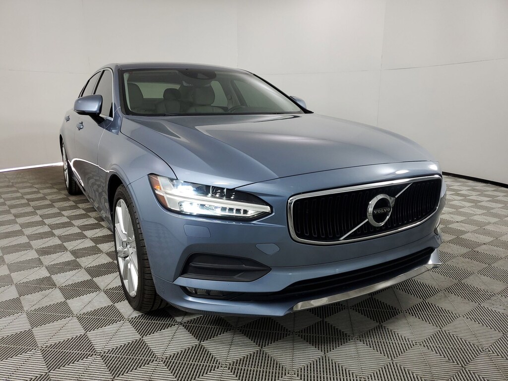 Used 2018 Volvo S90 T5 Momentum Sedan