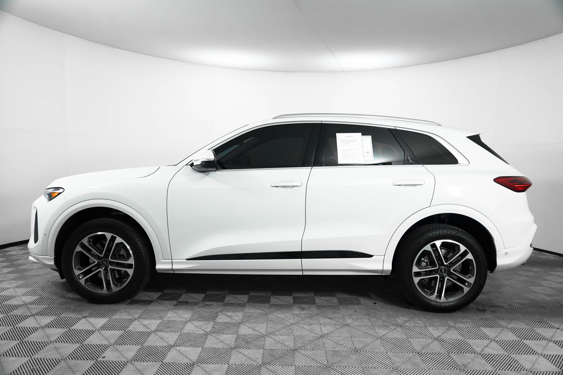 2025 Audi Q5 2.0T Premium photo 4