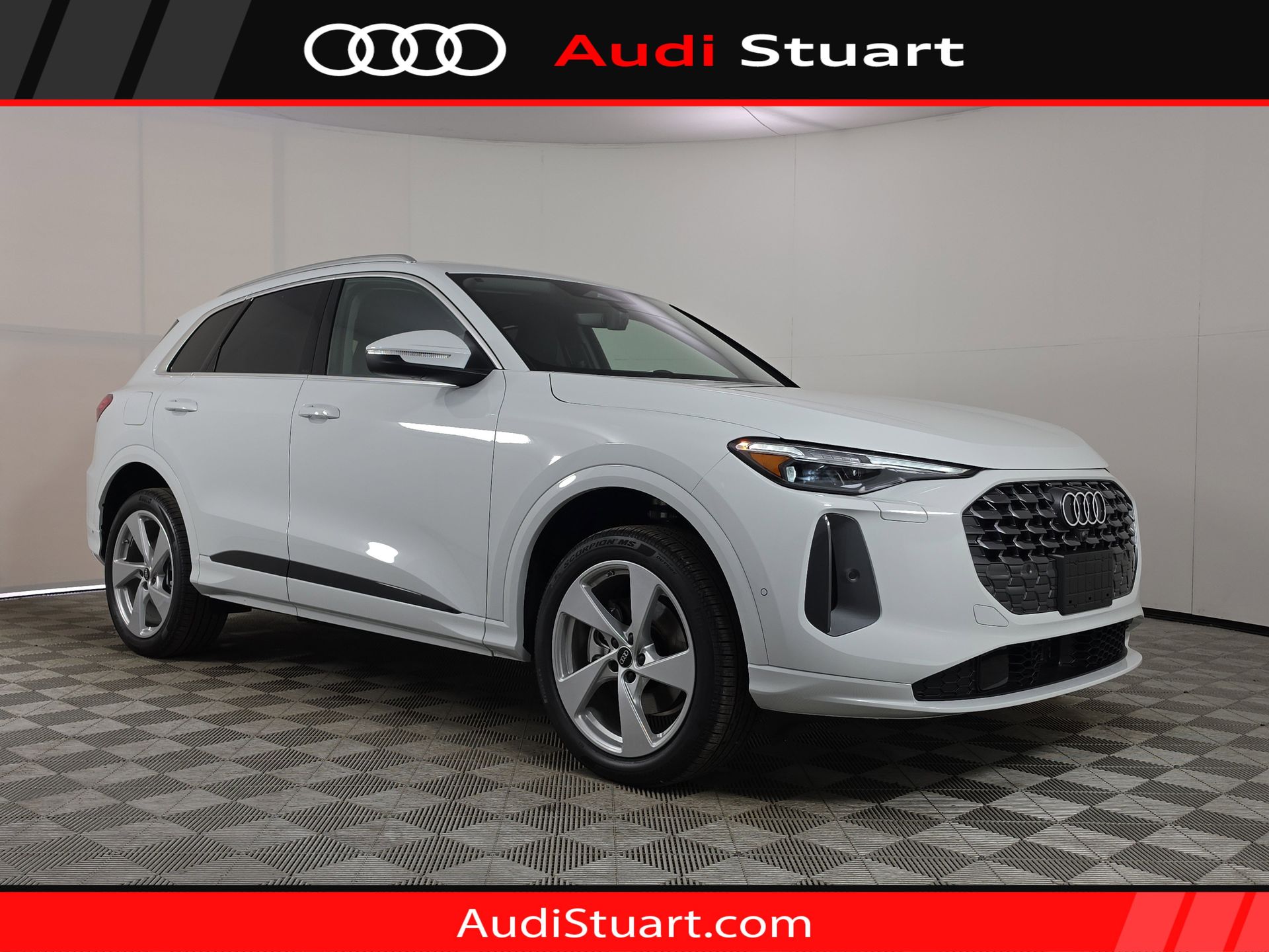 2026 Audi Q5 Premium Plus quattro's photo