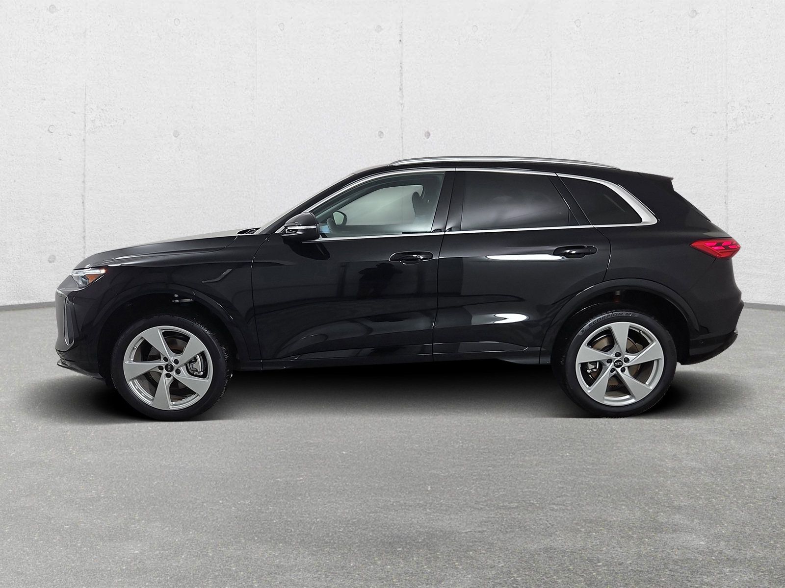 2026 Audi Q5 Premium Plus - Photo 4