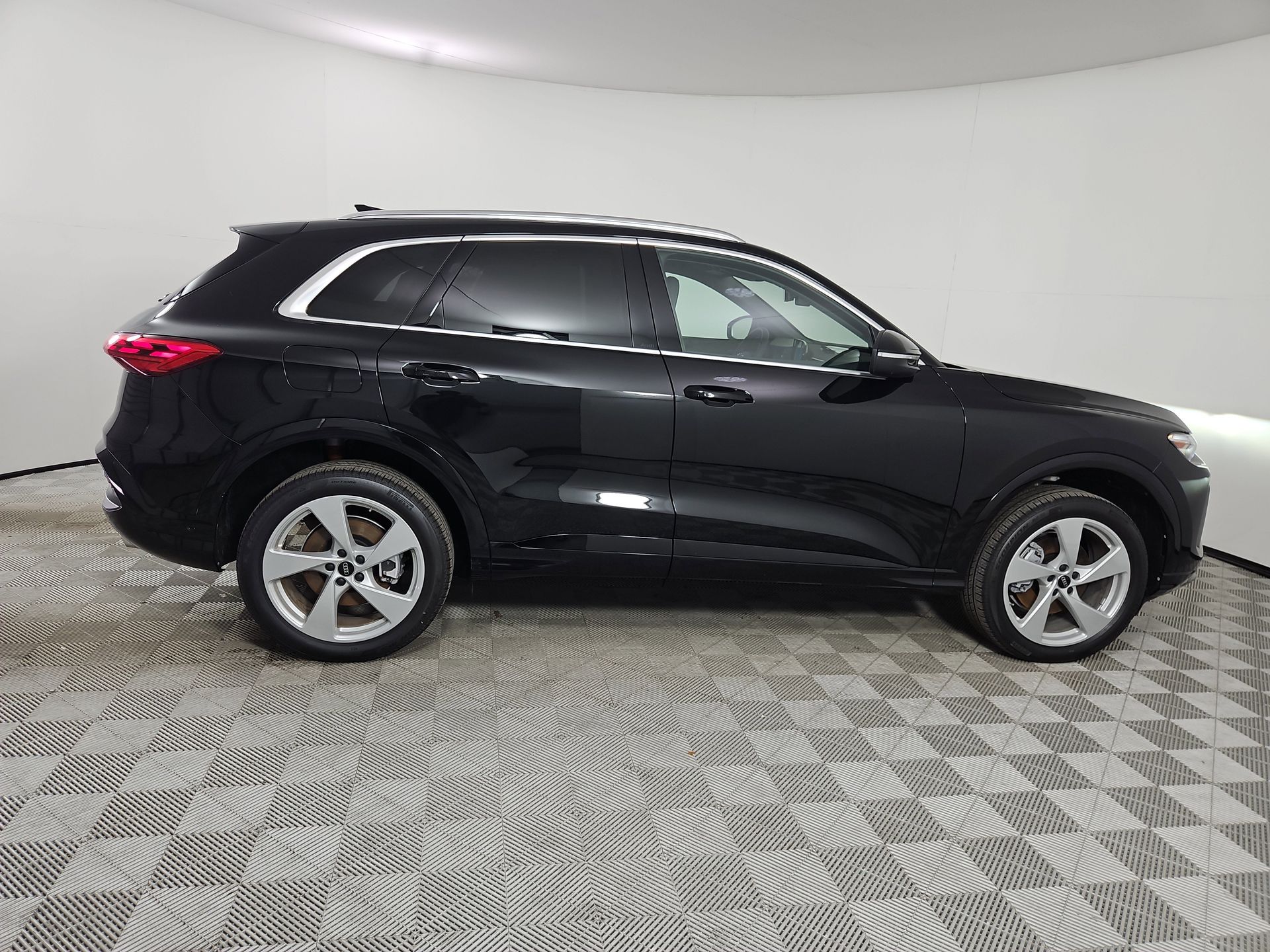 2026 Audi Q5 Premium Plus - Photo 8