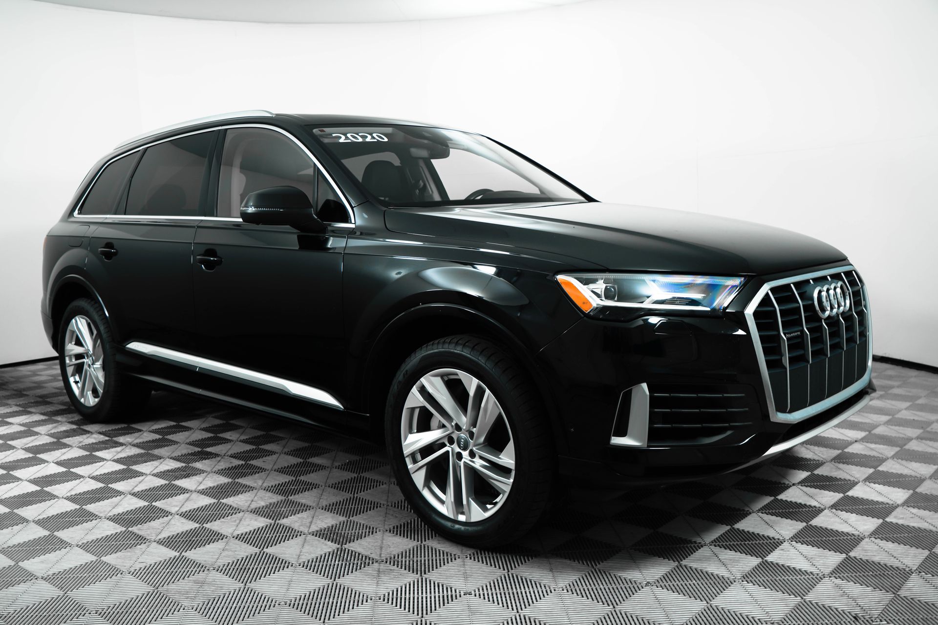 2020 Audi Q7 Premium Plus