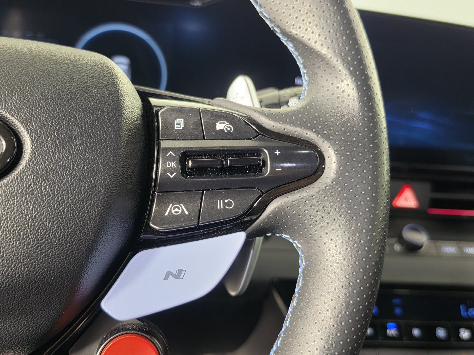2023 Hyundai Elantra N - Photo 10