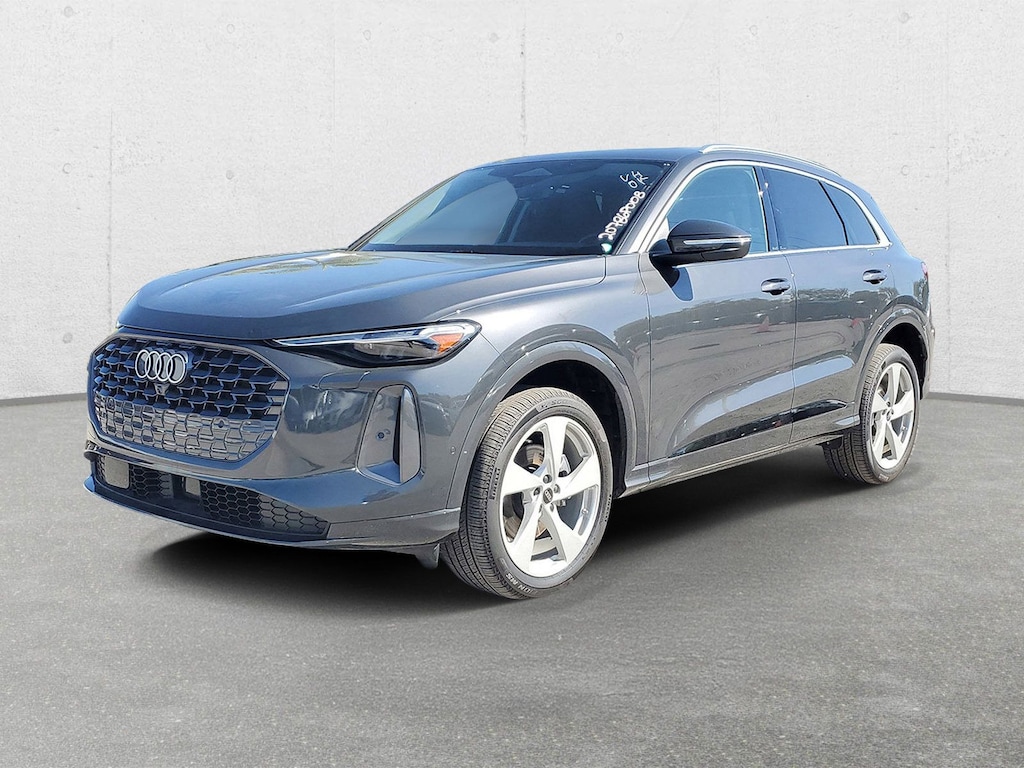 New 2025 Audi Q5 2.0T Premium SUV