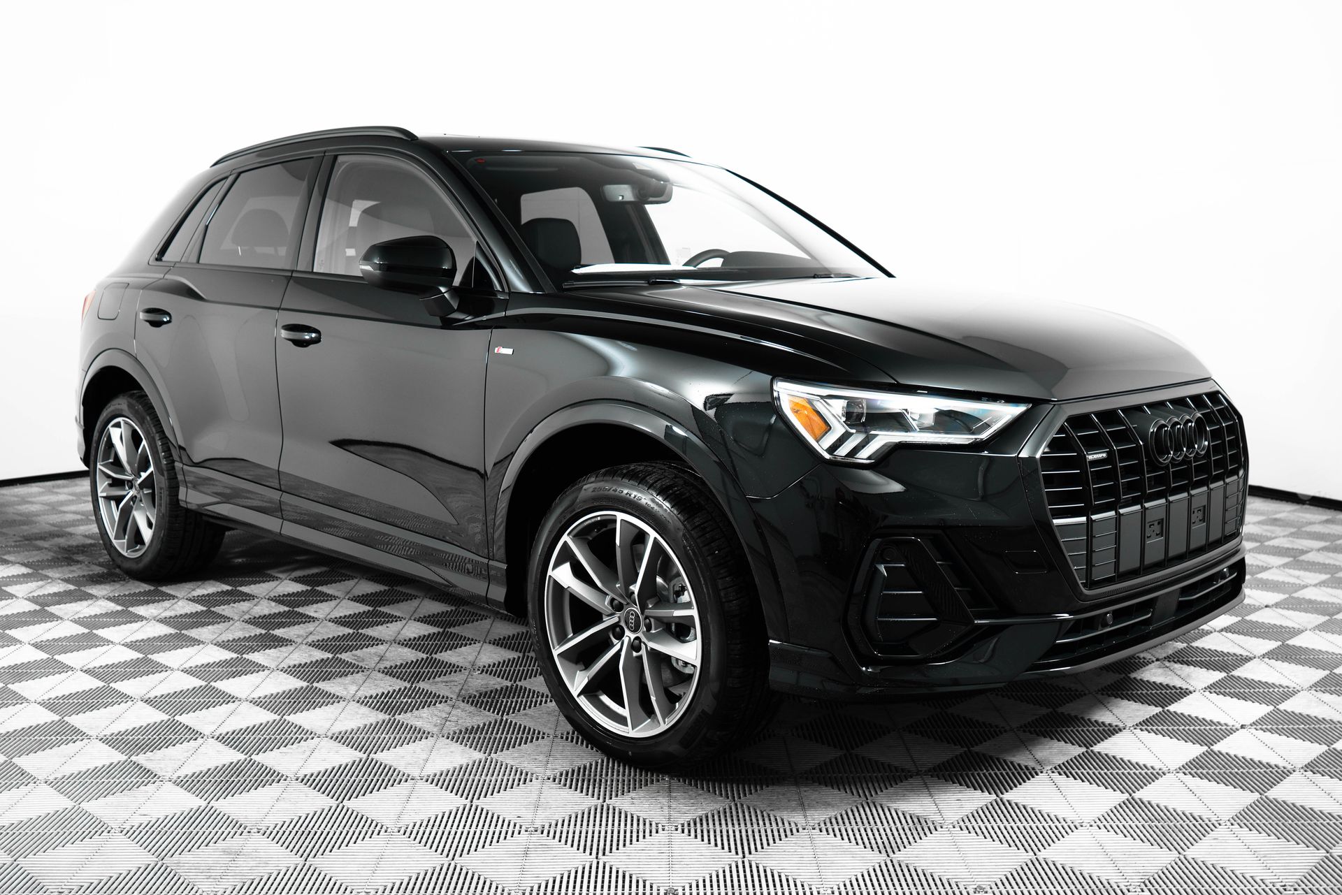 2025 Audi Q3 S Line Premium's photo