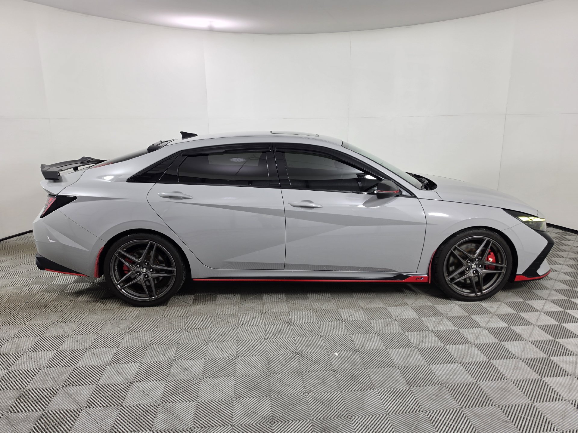 2023 Hyundai Elantra N - Photo 39