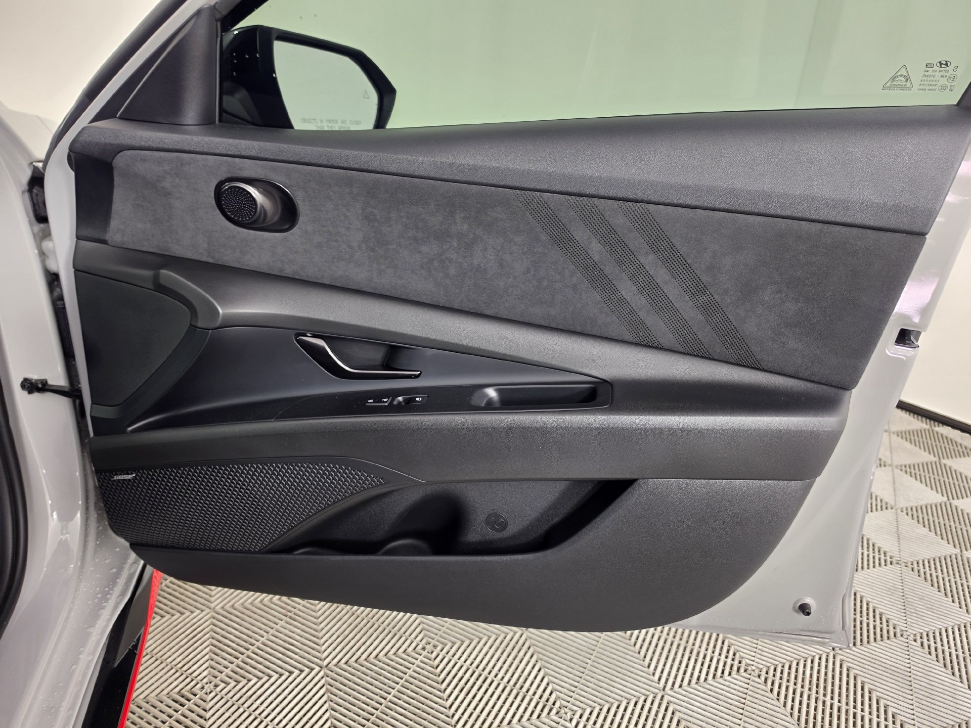 2023 Hyundai Elantra N - Photo 33