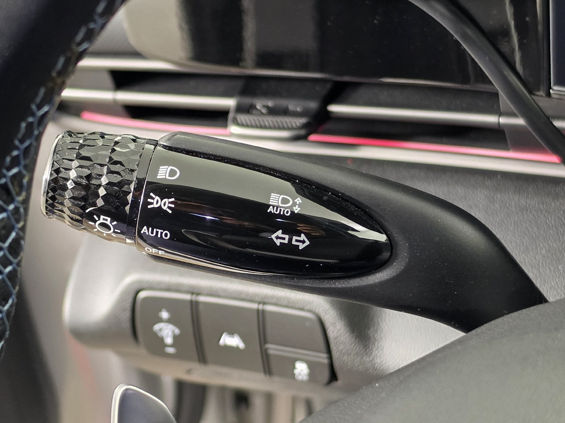 2023 Hyundai Elantra N - Photo 13