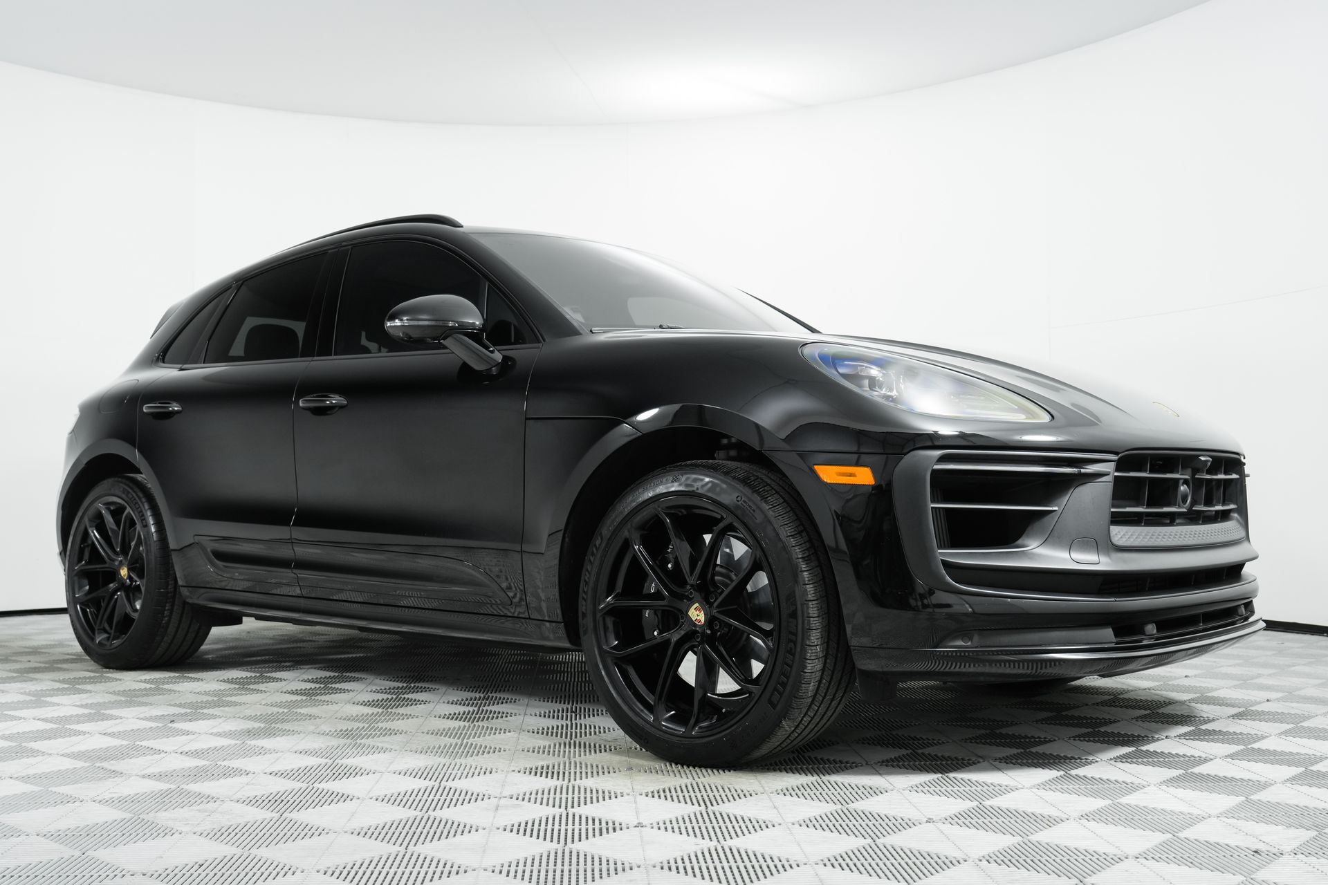 2024 Porsche Macan GTS's photo