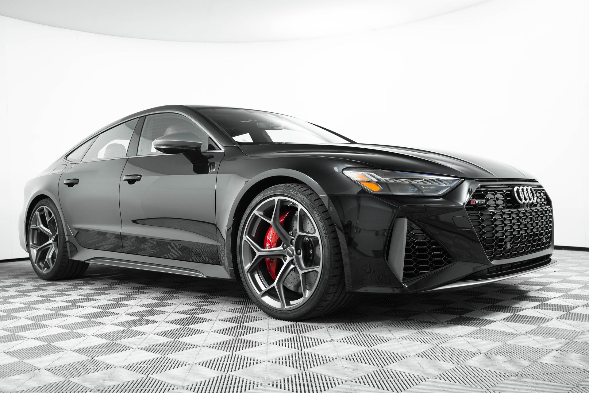 2025 Audi RS 7 Base's photo