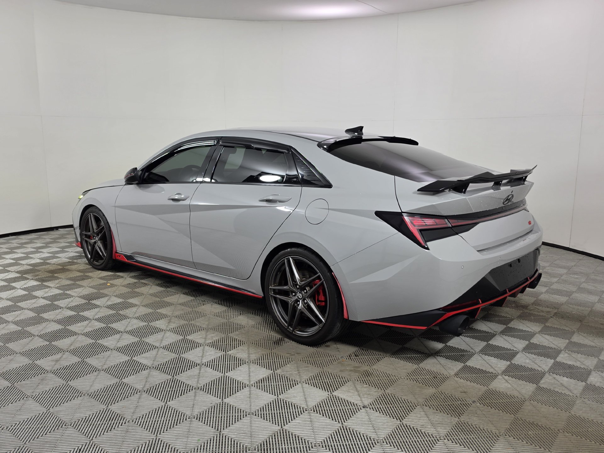 2023 Hyundai Elantra N - Photo 35