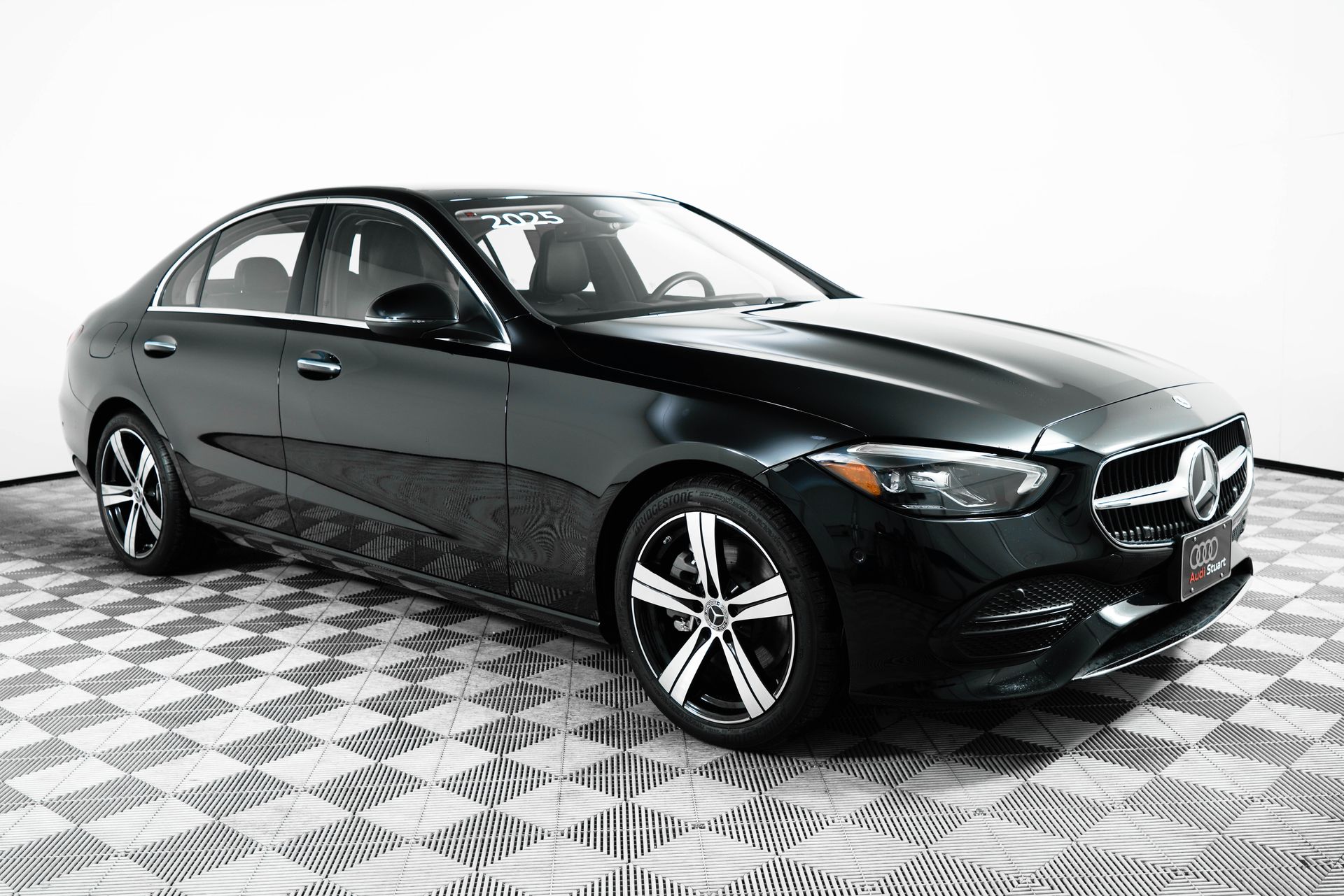 2025 Mercedes-Benz C-Class Sedan C 300's photo