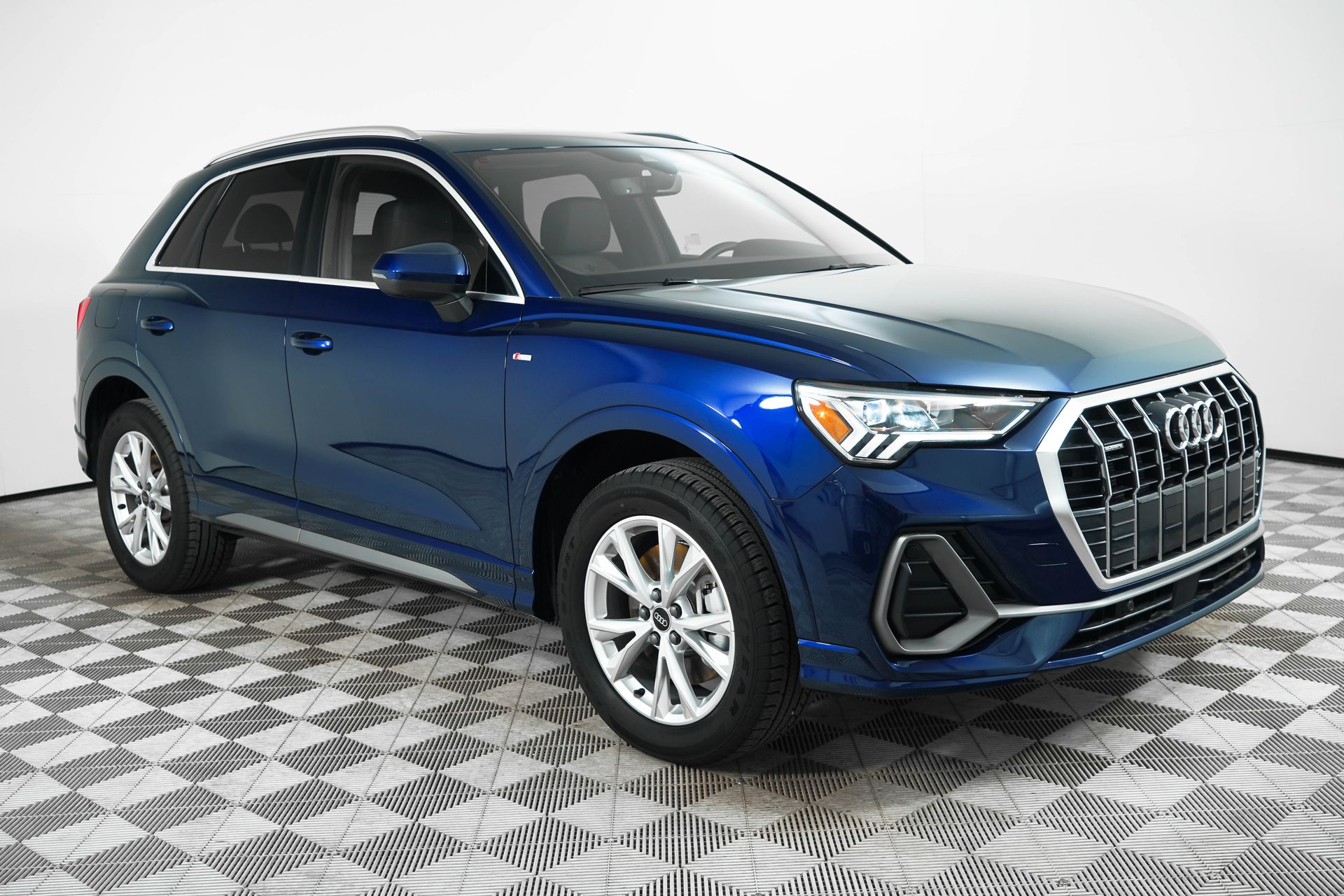 2025 Audi Q3 Premium Plus