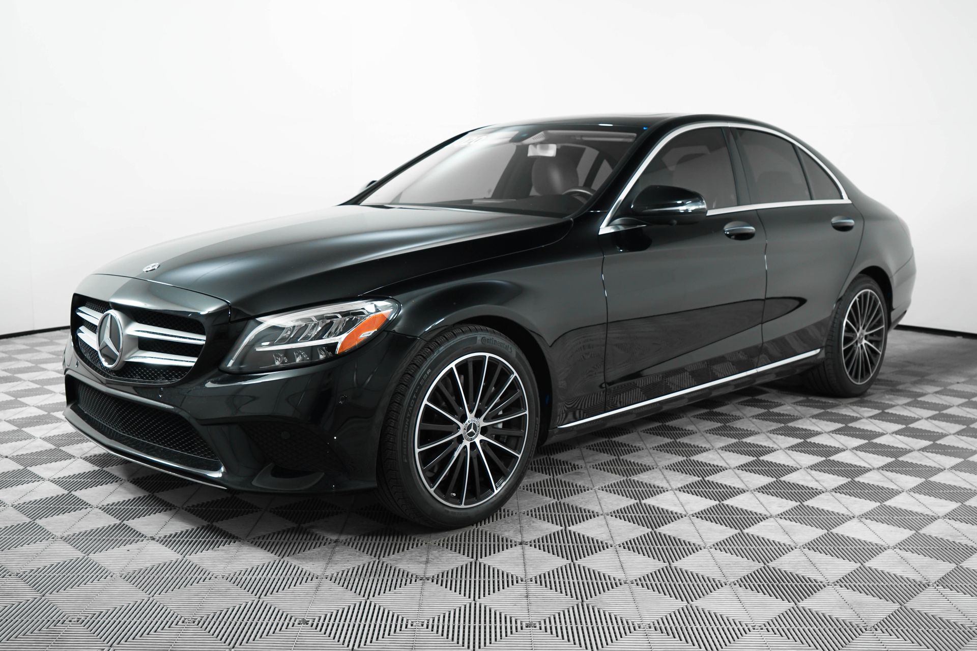 2020 Mercedes Benz C 300 photo 2