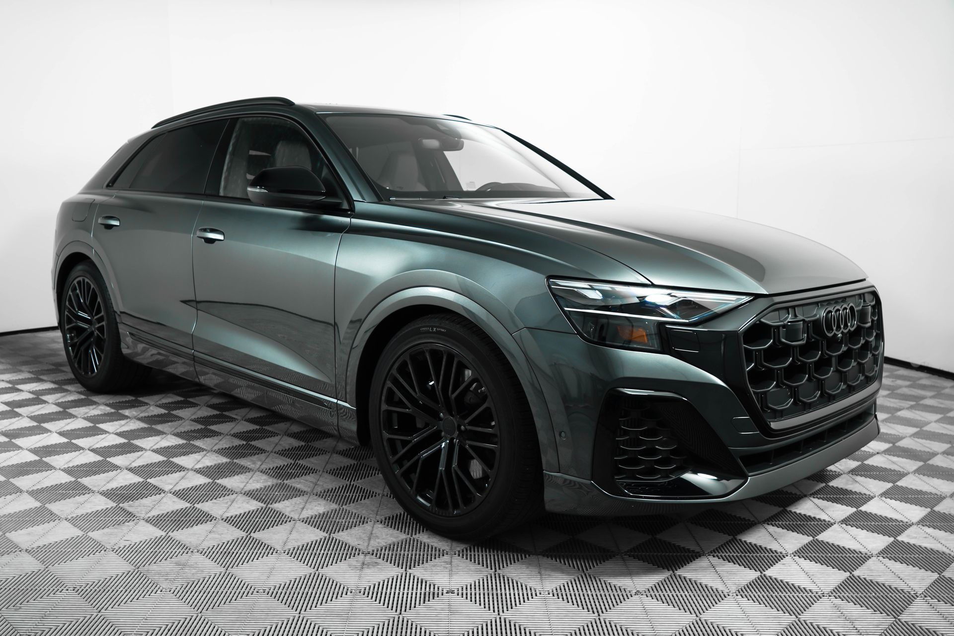 2026 Audi SQ8 Premium Plus's photo