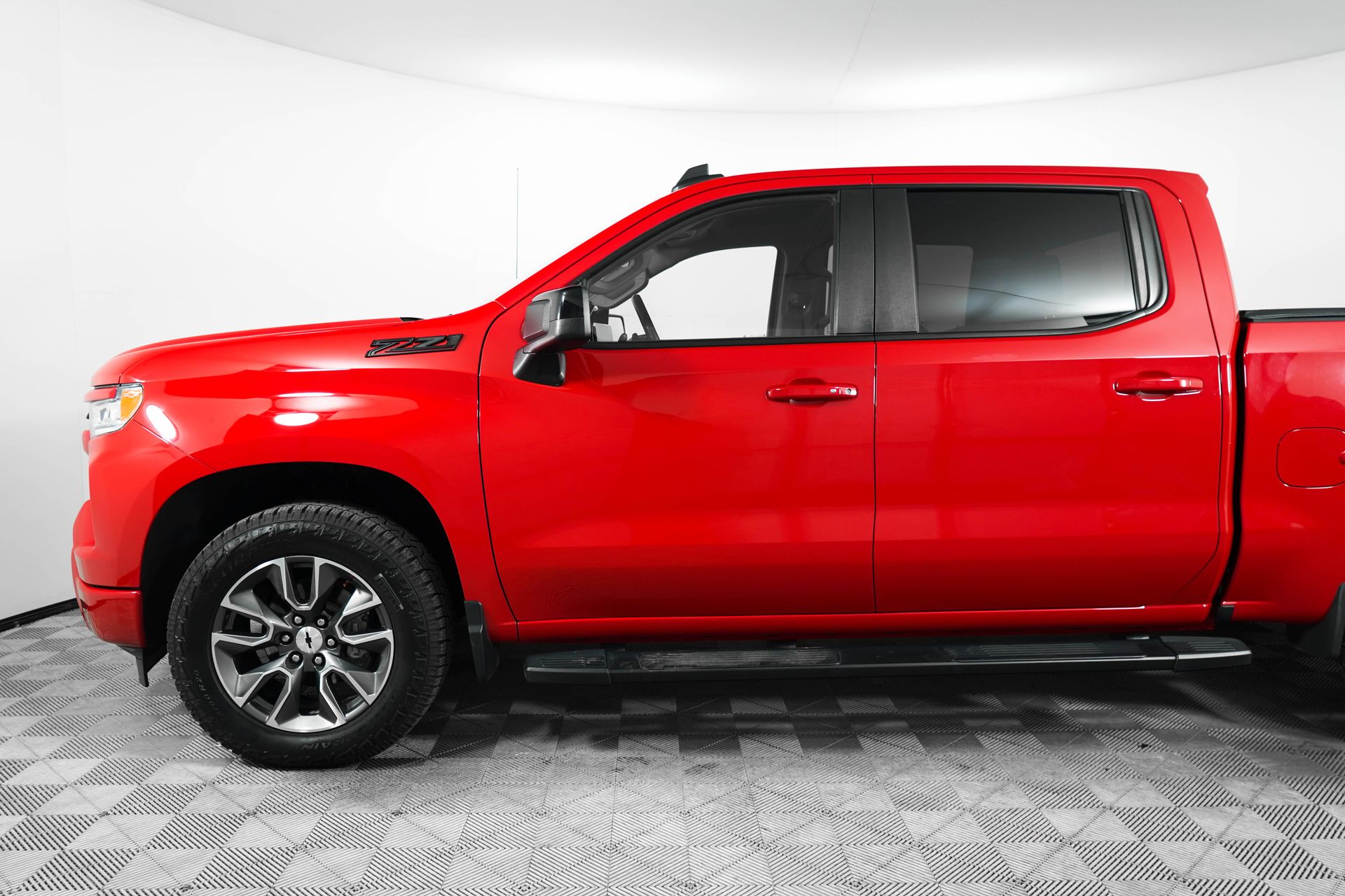 2023 Chevrolet Silverado 1500 RST photo 4