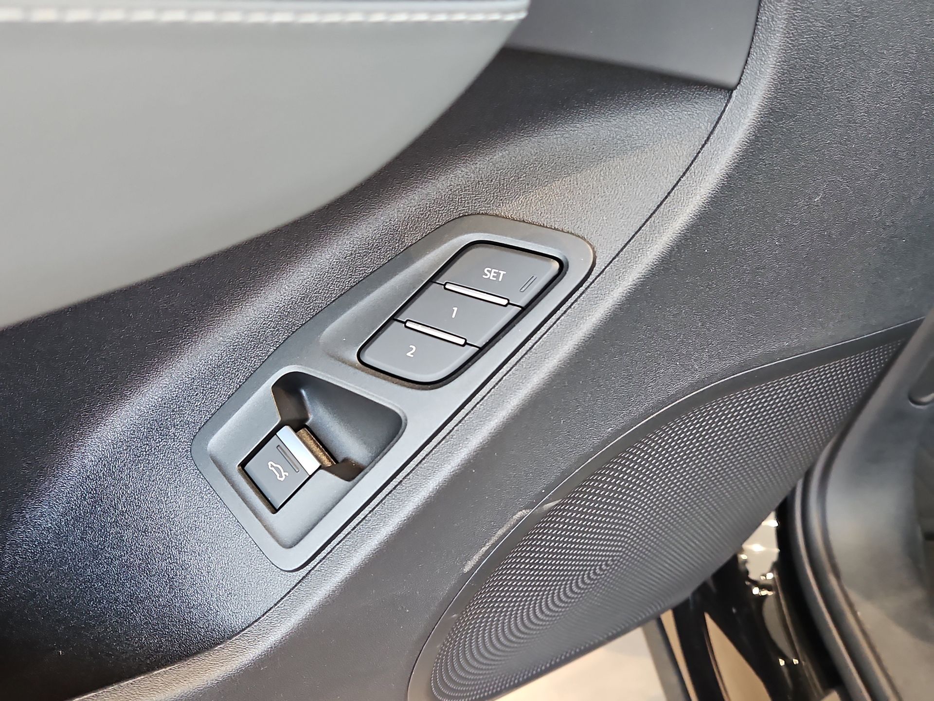 2026 Audi Q3 Base - Photo 16
