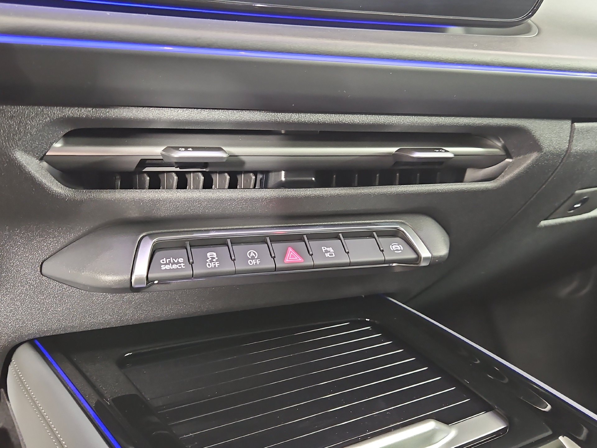 2026 Audi Q3 Base - Photo 32