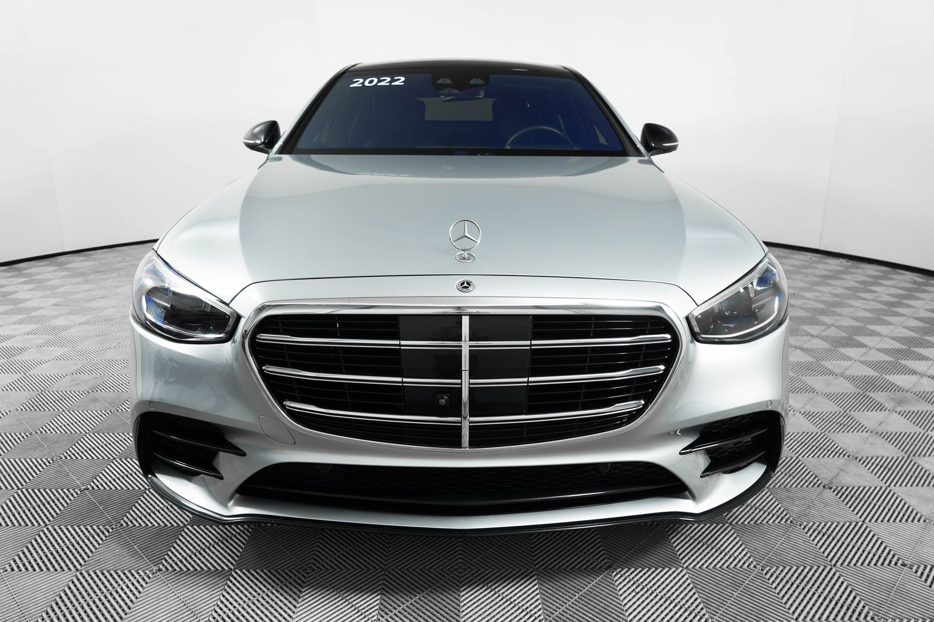 Used 2022 Mercedes-Benz S-Class S 580 with VIN W1K6G7GBXNA109613 for sale in Stuart, FL