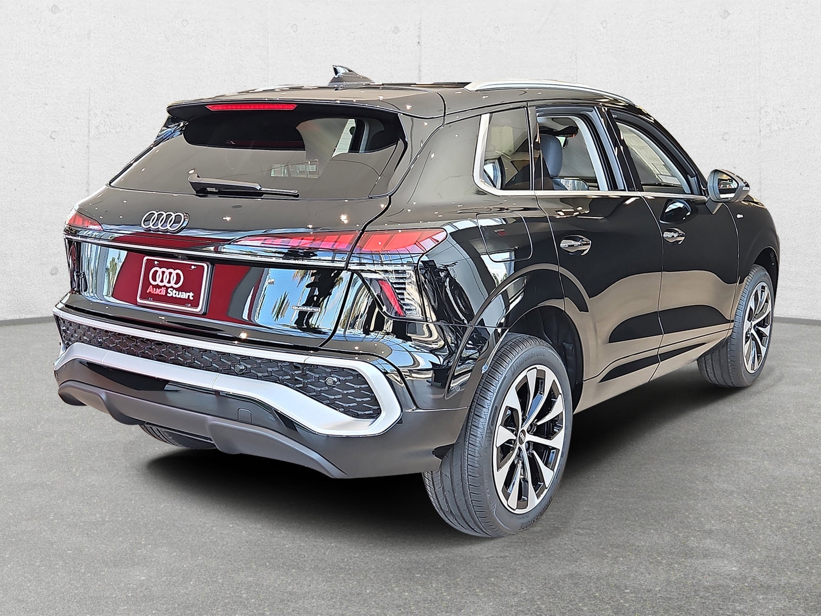 2026 Audi Q3 Base - Photo 6