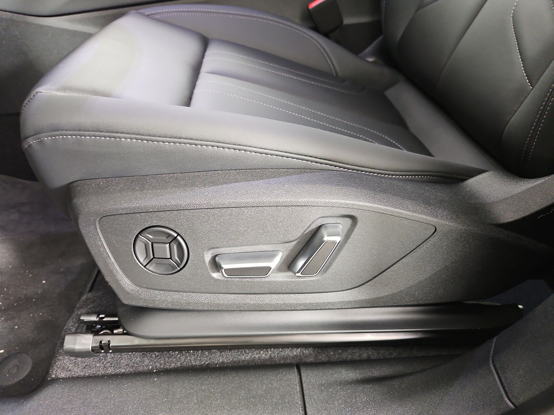 2026 Audi Q3 Base - Photo 16