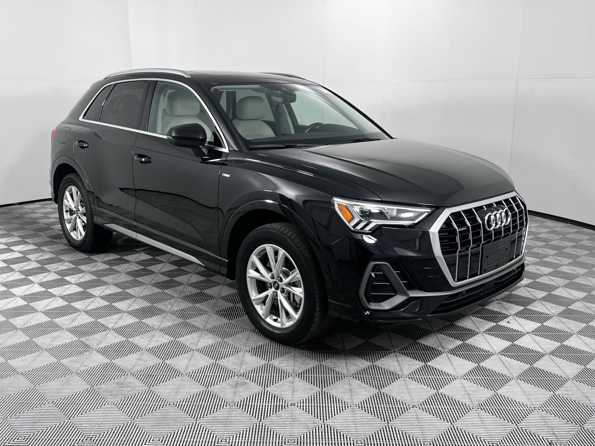 2023 Audi Q3 S Line Premium Plus's photo