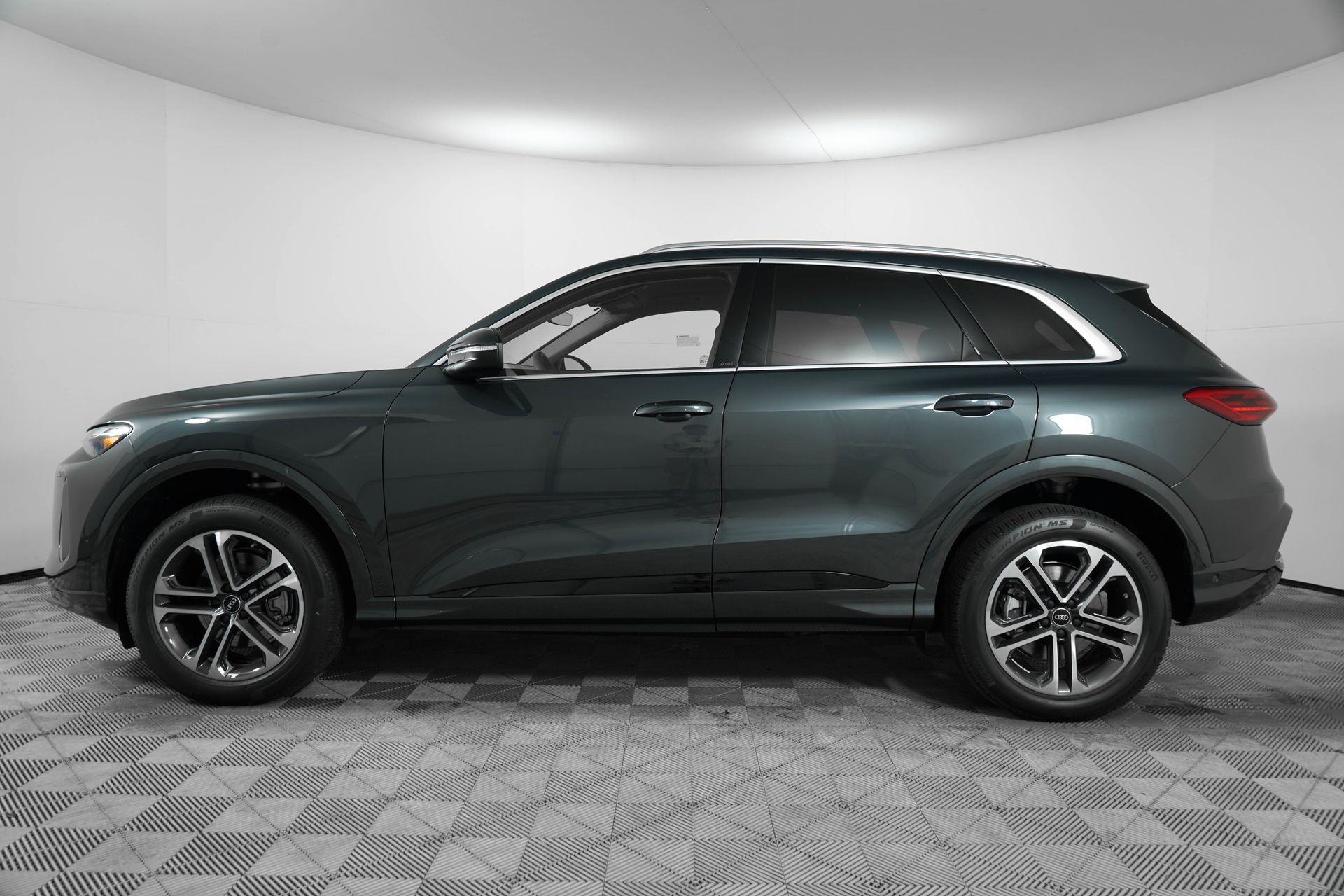 2025 Audi Q5 2.0T Premium photo 4