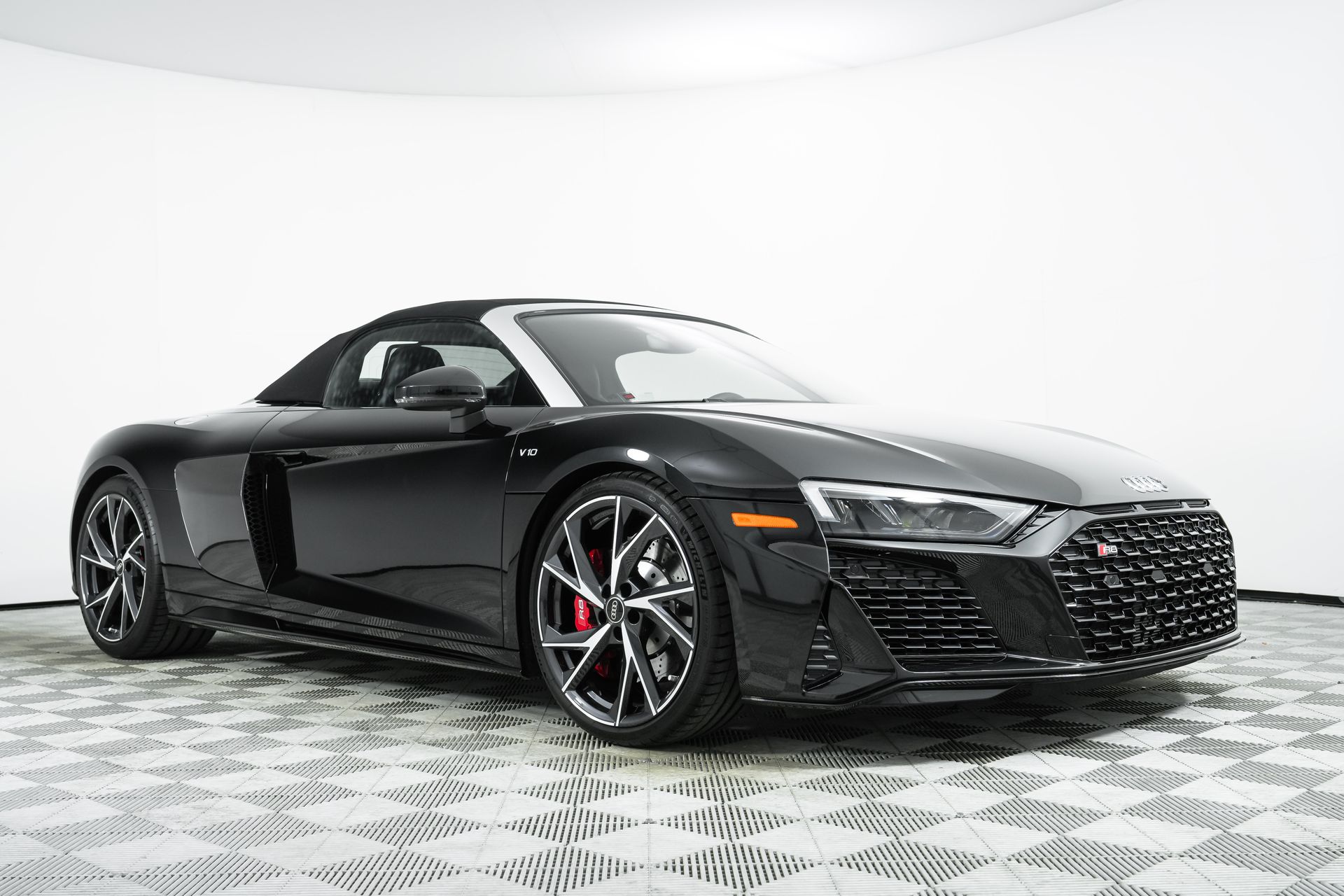 2023 Audi R8 Spyder V10 Performance photo 2