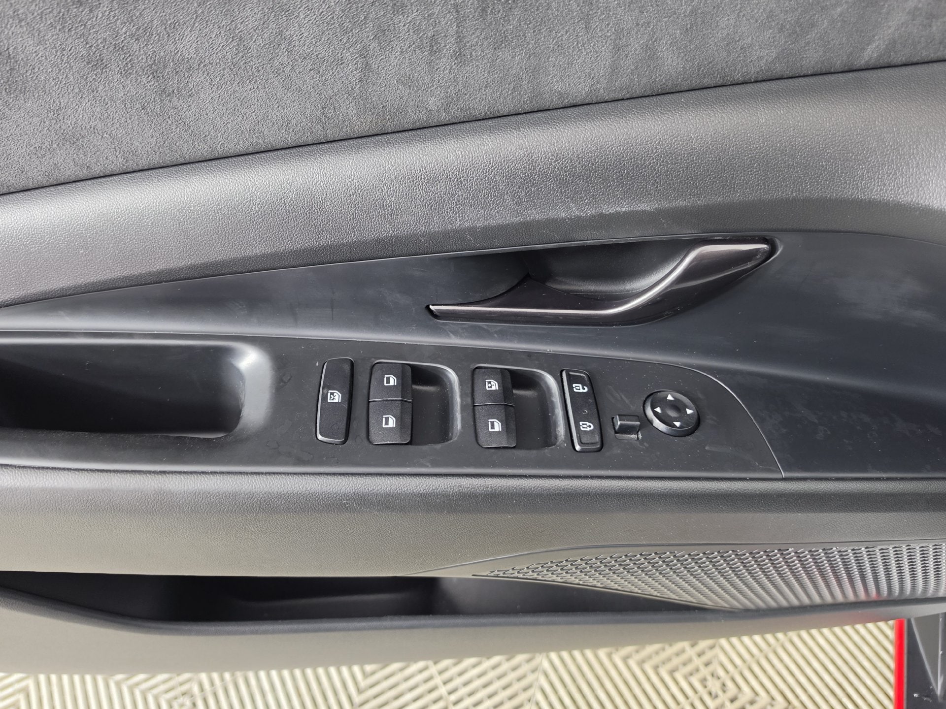 2023 Hyundai Elantra N - Photo 6