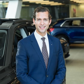 Staff member Irving Abad from 95bc87dbacd2