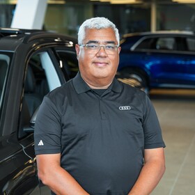 Staff member Vicente Angulo from 95bc87dbacd2