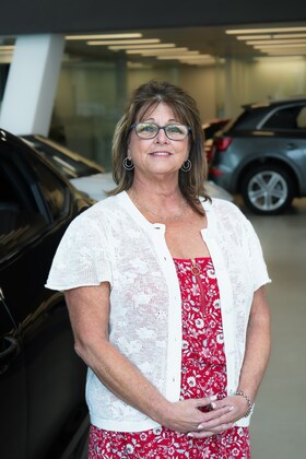 Staff member Dawn Schlesier from 424c1fb01e66