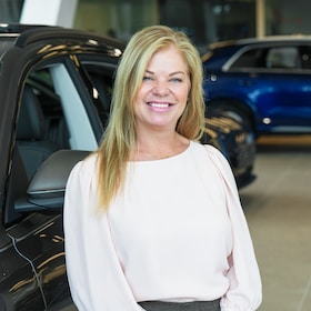 Staff member Debra Newman from 95bc87dbacd2