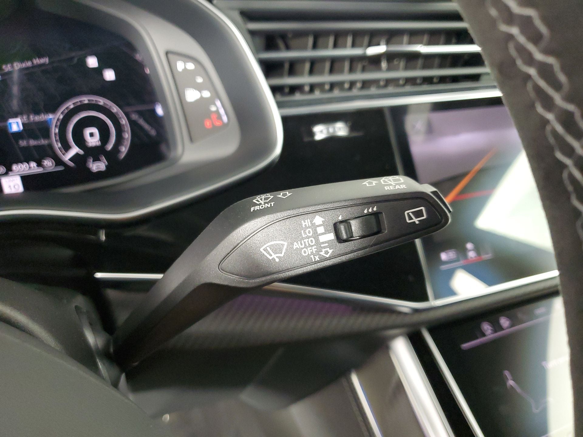 2026 Audi RS Q8 Base - Photo 35